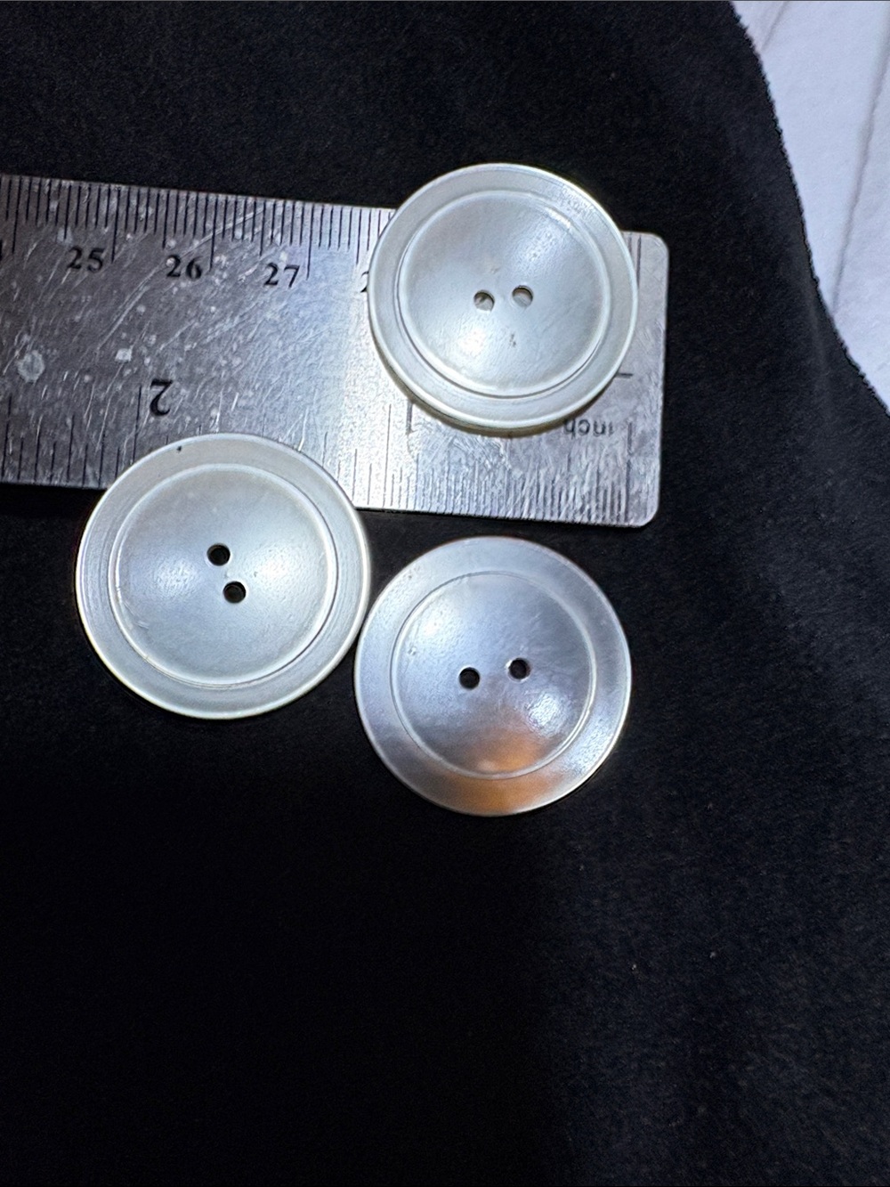 Set of 3 Round white Shank-Look Buttons